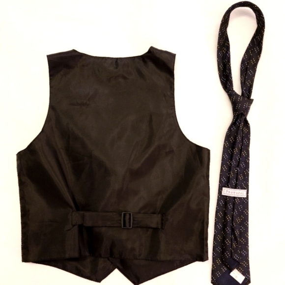 Boys Dressy Vest and Tie Set - Picture 3 of 4